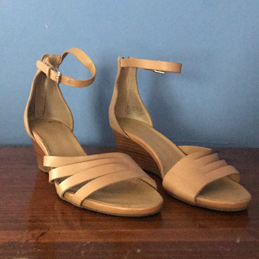 Nude wedge sandals!